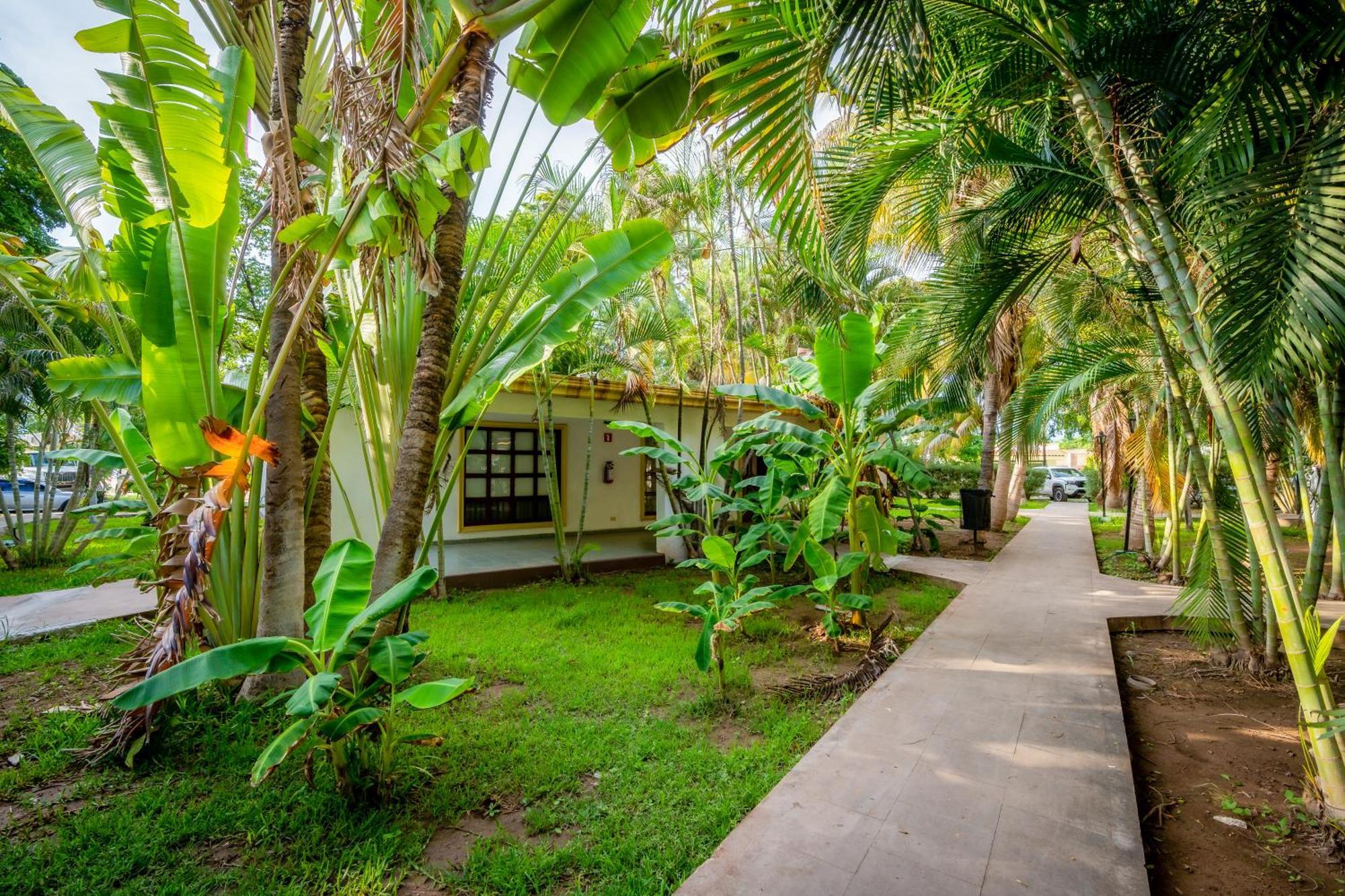 ホテル Inhouse Select Hacienda Tres Rios Culiacán エクステリア 写真